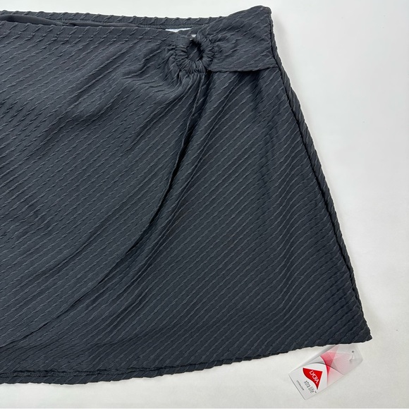 Lands’ End Black Textured Skort Size 2X - Picture 3 of 9